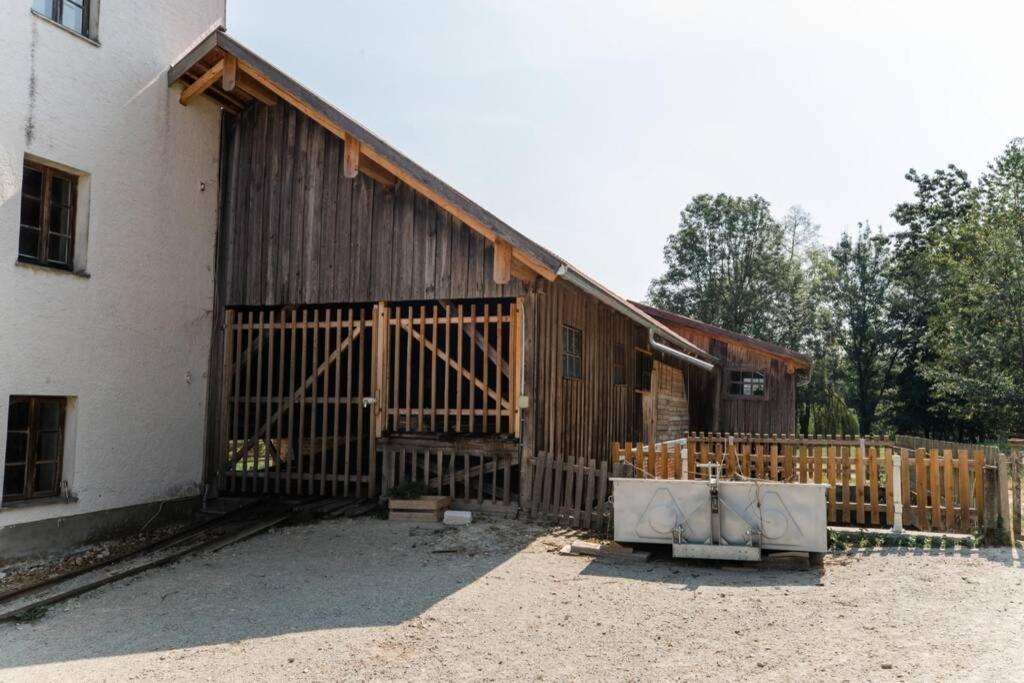 Veranstaltungszentrum Pruehmuehle Mit Schlafplaetzen Vila Eggenfelden Exterior foto